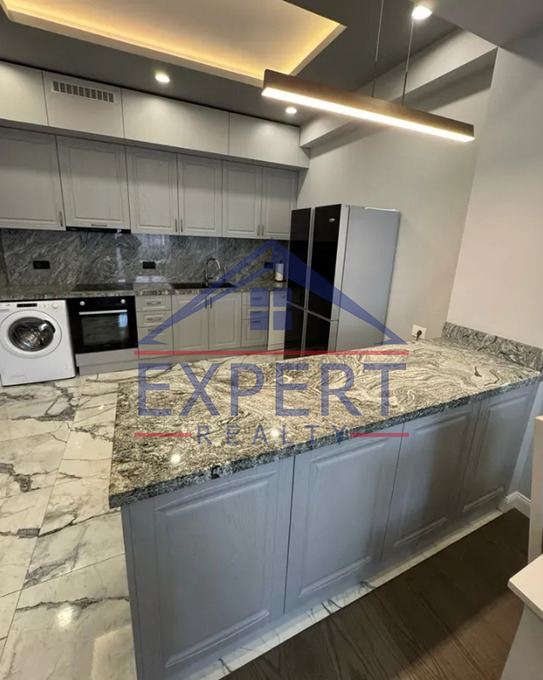 ԿԵՆՏՐՈՆ, ԲՈՒԶԱՆԴԻ ՓՈՂՈՑ, 3 ՍԵՆՅԱԿ