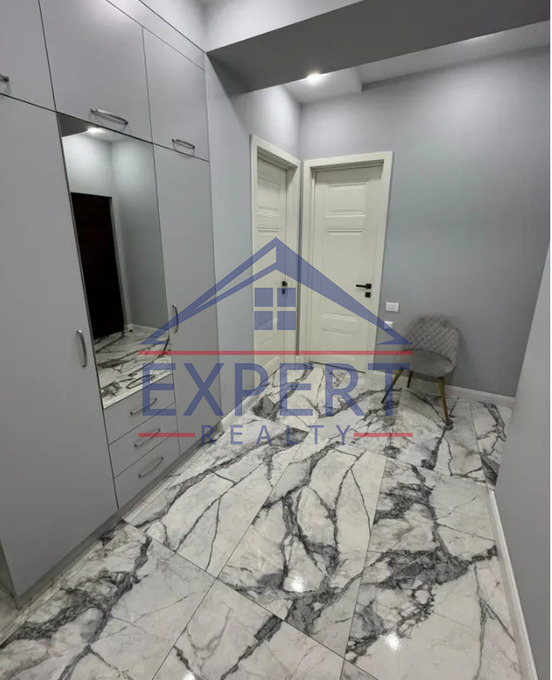 ԿԵՆՏՐՈՆ, ԲՈՒԶԱՆԴԻ ՓՈՂՈՑ, 3 ՍԵՆՅԱԿ