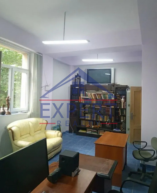 ԿԵՆՏՐՈՆ, ՄԱՇՏՈՑԻ ՊՈՂՈՏԱ, 1800ՔՄ