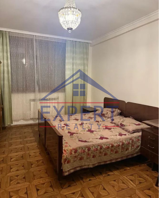 ԿԵՆՏՐՈՆ, ՂԱԶԱՐ ՓԱՐՊԵՑՈՒ ՓՈՂՈՑ, 2 ՍԵՆՅԱԿ