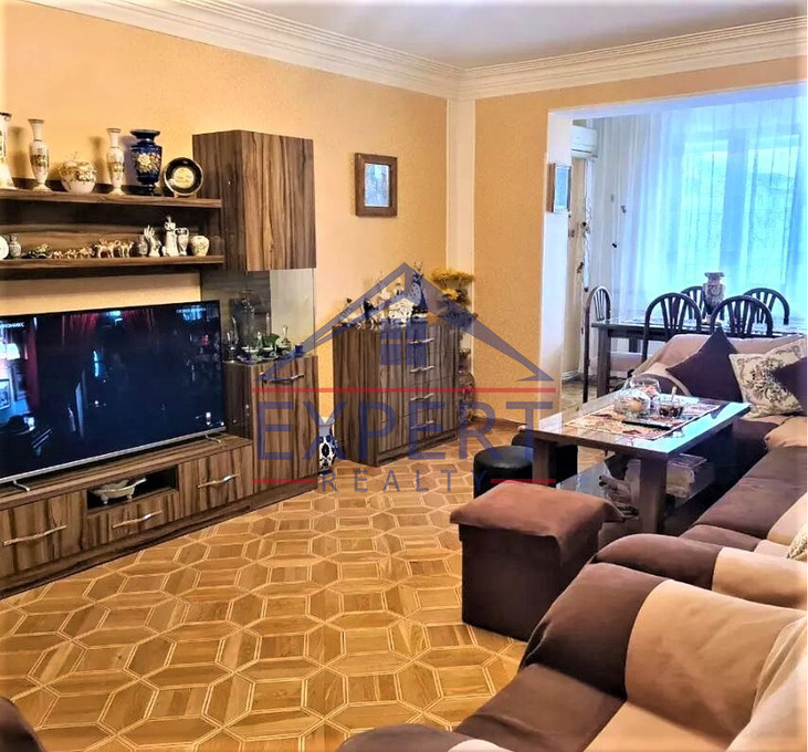 ԱՐԱԲԿԻՐ, ԿՈՄԻՏԱՍԻ ՊՈՂՈՏԱ, 3 ՍԵՆՅԱԿ