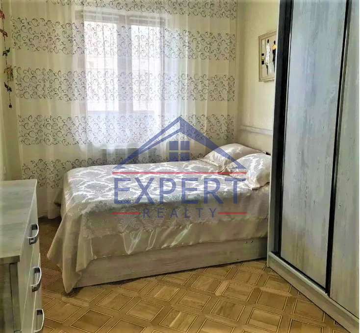 ԱՐԱԲԿԻՐ, ԿՈՄԻՏԱՍԻ ՊՈՂՈՏԱ, 3 ՍԵՆՅԱԿ