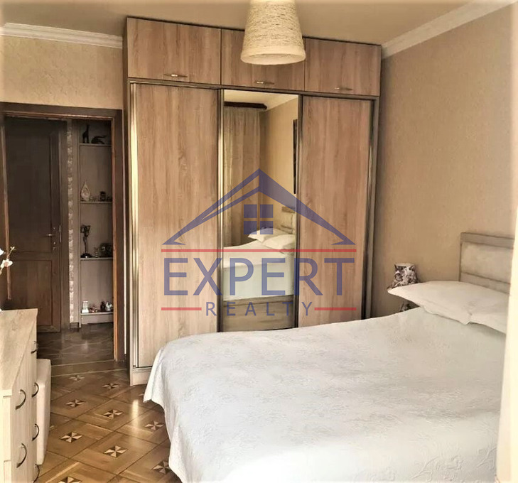 ԱՐԱԲԿԻՐ, ԿՈՄԻՏԱՍԻ ՊՈՂՈՏԱ, 3 ՍԵՆՅԱԿ