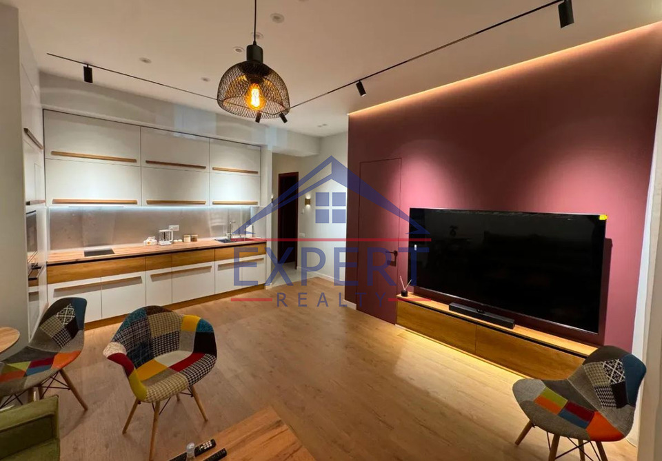 ԿԵՆՏՐՈՆ, ՎԵՐԻՆ ԱՆՏԱՌԱՅԻՆ ՓՈՂՈՑ, 3 ՍԵՆՅԱԿ