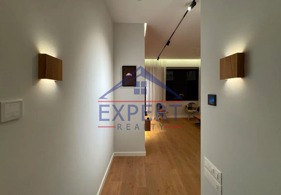 ԿԵՆՏՐՈՆ, ՎԵՐԻՆ ԱՆՏԱՌԱՅԻՆ ՓՈՂՈՑ, 3 ՍԵՆՅԱԿ