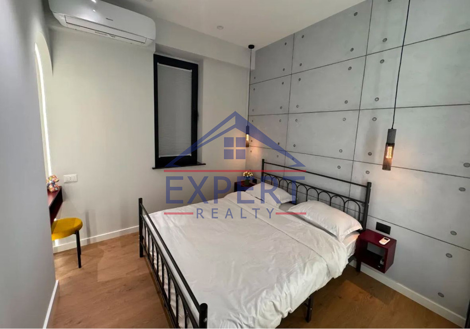 ԿԵՆՏՐՈՆ, ՎԵՐԻՆ ԱՆՏԱՌԱՅԻՆ ՓՈՂՈՑ, 3 ՍԵՆՅԱԿ