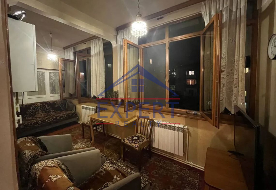 ԱՐԱԲԿԻՐ, ԿՈՄԻՏԱՍԻ ՊՈՂՈՏԱ, 2 ՍԵՆՅԱԿ