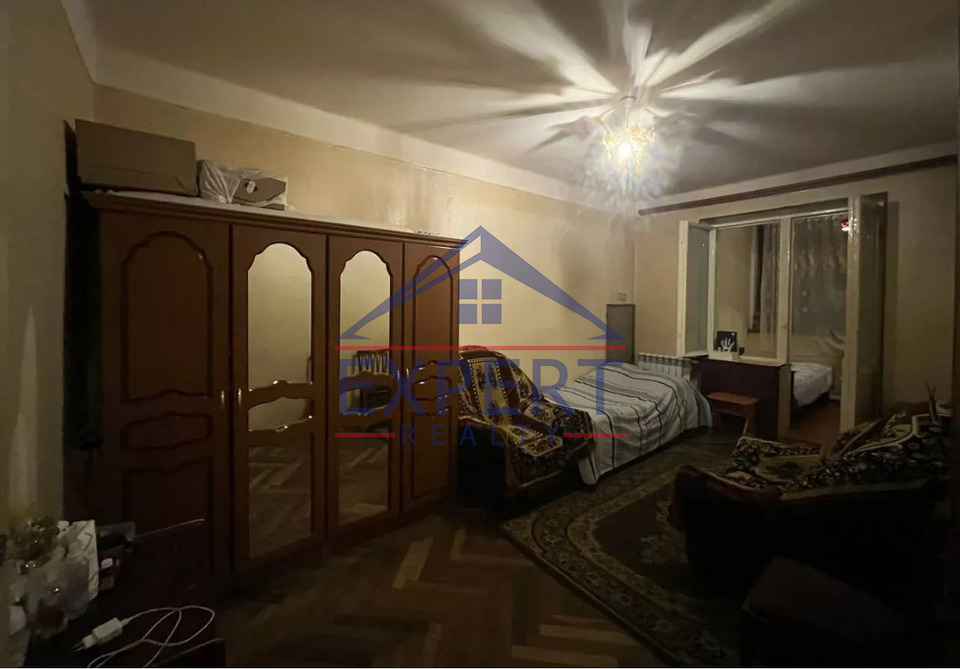 ԱՐԱԲԿԻՐ, ԿՈՄԻՏԱՍԻ ՊՈՂՈՏԱ, 2 ՍԵՆՅԱԿ