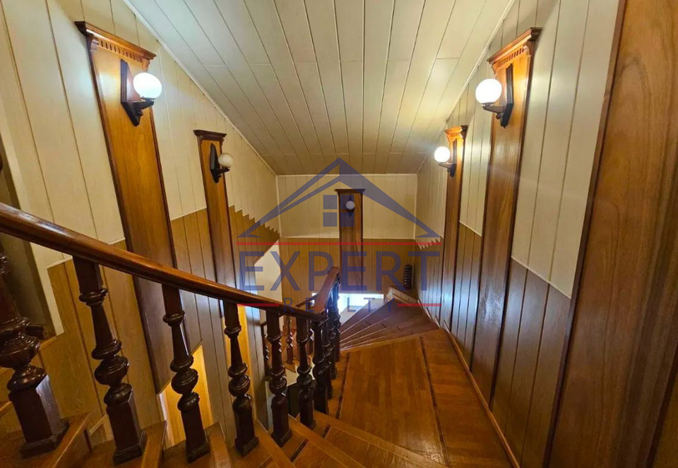 ԿԵՆՏՐՈՆ, ԱՐԱՄԻ ՓՈՂՈՑ    3 ՍԵՆՅԱԿ