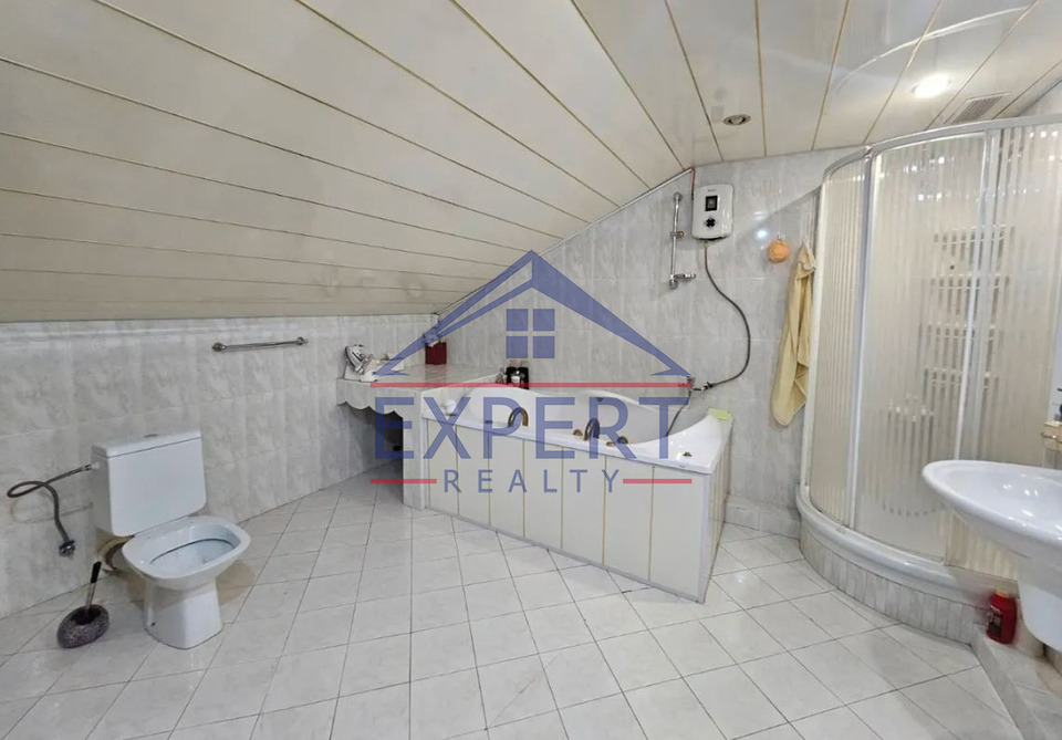 ԿԵՆՏՐՈՆ, ԱՐԱՄԻ ՓՈՂՈՑ    3 ՍԵՆՅԱԿ