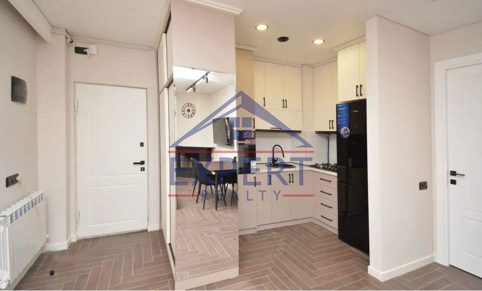 ԿԵՆՏՐՈՆ, ՊԱՐՈՆՅԱՆ ՓՈՂՈՑ, 2 ՍԵՆՅԱԿ