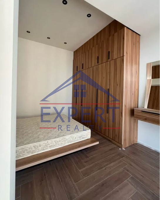 ՔԱՆԱՔԵՌ ԶԵՅԹՈՒՆ, ԳՈԳՈԼԻ ՓՈՂՈՑ, 2 ՍԵՆՅԱԿ