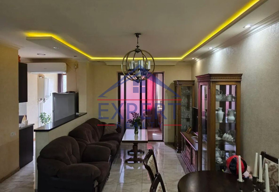 ԿԵՆՏՐՈՆ, ՏԻԳՐԱՆ ՄԵԾ ՊՈՂՈՏԱ, 3 ՍԵՆՅԱԿ