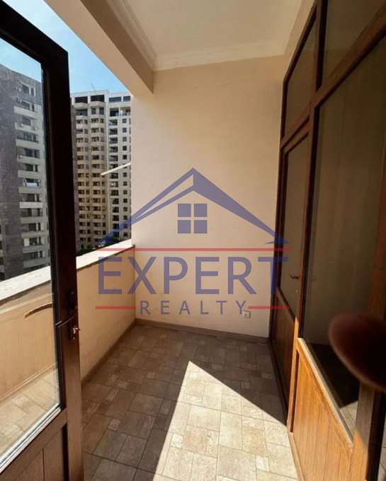 ԿԵՆՏՐՈՆ, ԵԿՄԱԼՅԱՆ ՓՈՂՈՑ, 2 ՍԵՆՅԱԿ