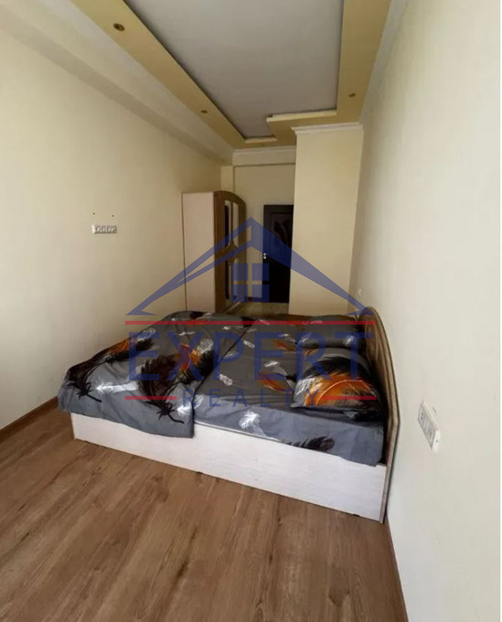 ԿԵՆՏՐՈՆ, ԵԿՄԱԼՅԱՆ ՓՈՂՈՑ, 2 ՍԵՆՅԱԿ