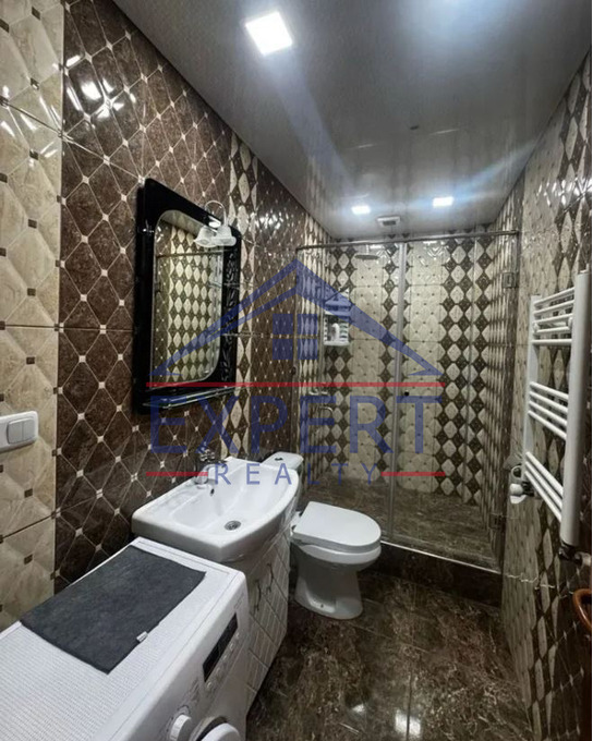 ԿԵՆՏՐՈՆ, ԵԿՄԱԼՅԱՆ ՓՈՂՈՑ, 2 ՍԵՆՅԱԿ