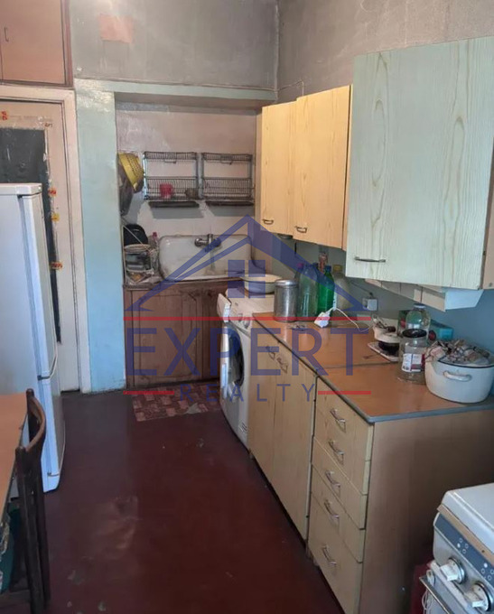 ԱՐԱԲԿԻՐ, ԱՂԲՅՈՒՐ ՍԵՐՈԲԻ ՓՈՂՈՑ, 3 ՍԵՆՅԱԿ