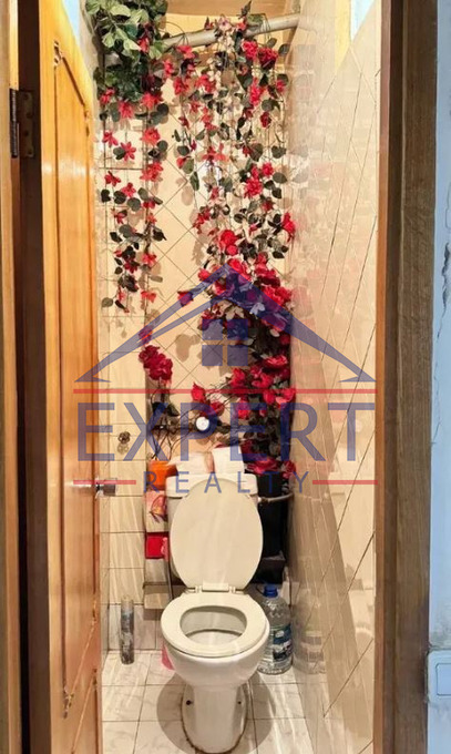 ԱՐԱԲԿԻՐ, ԿՈՄԻՏԱՍԻ ՊՈՂՈՏԱ, 3 ՍԵՆՅԱԿ