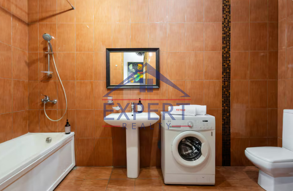 ԿԵՆՏՐՈՆ, ՊԱՐՈՆՅԱՆ ՓՈՂՈՑ, 2 ՍԵՆՅԱԿ
