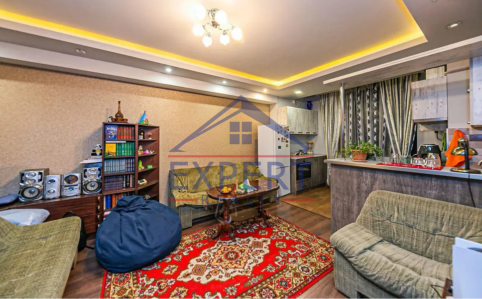 ԱՐԱԲԿԻՐ, ՎԻԿՏՈՐ ՀԱՄԲԱՐՁՈՒՄՅԱՆ, 2 ՍԵՆՅԱԿ