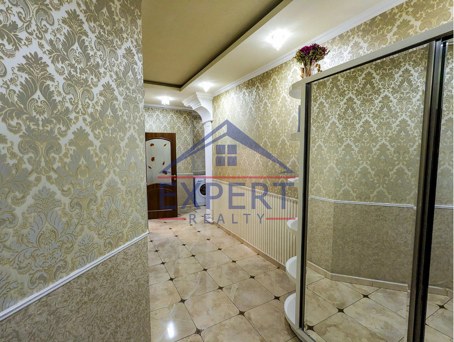 ԿԵՆՏՐՈՆ, ԱՐԳԻՇՏԻ ՓՈՂՈՑ, 3 ՍԵՆՅԱԿ