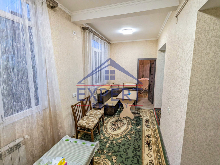 ԱՐԱԲԿԻՐ, ԳՅՈՒԼԲԵՆԿՅԱՆ ՓՈՂՈՑ, 3 ՍԵՆՅԱԿ