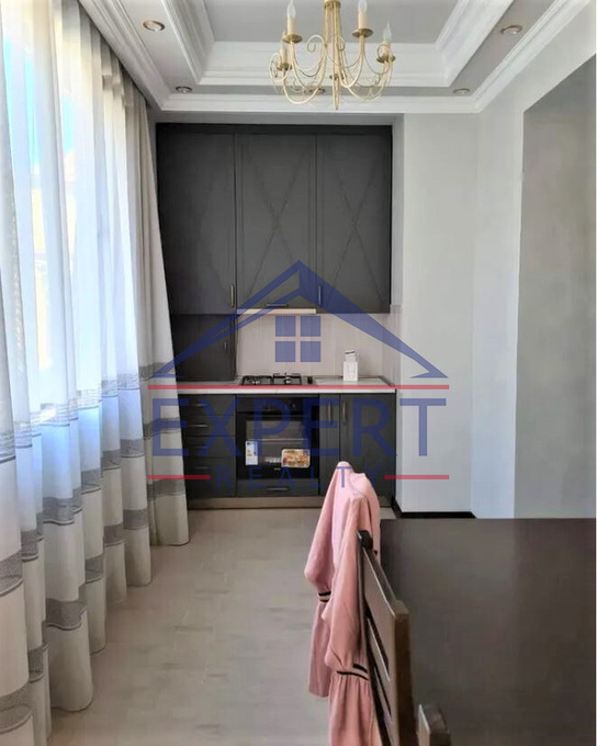 ԿԵՆՏՐՈՆ, ՄԱՇՏՈՑԻ ՊՈՂՈՏԱ, 3 ՍԵՆՅԱԿ