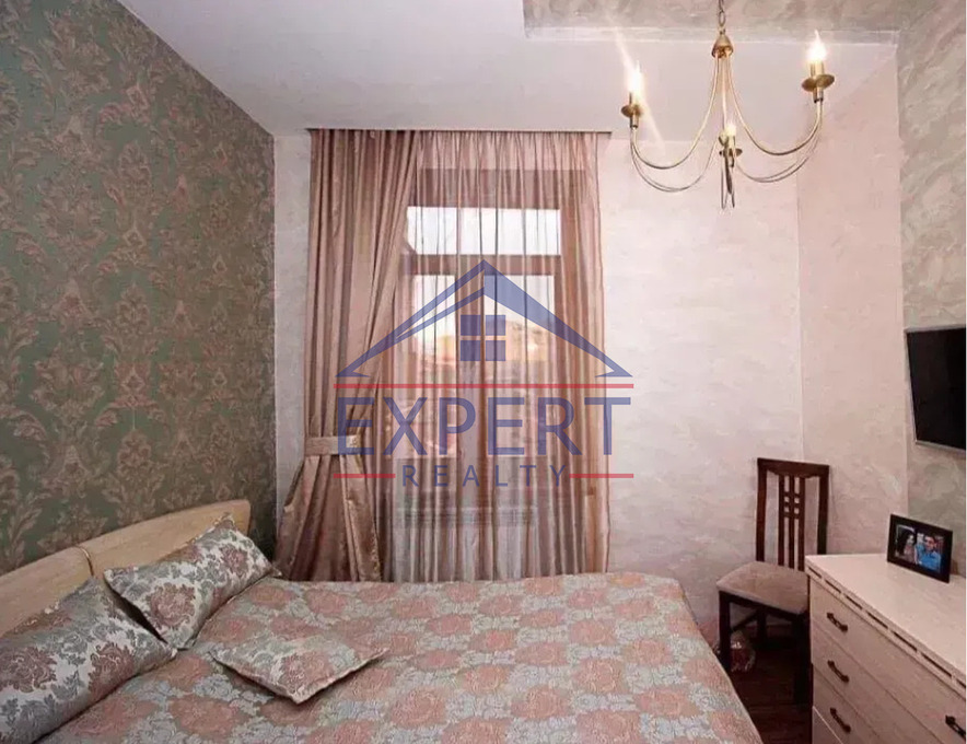 ԱՐԱԲԿԻՐ, ԿՈՄԻՏԱՍԻ ՊՈՂՈՏԱ, 3 ՍԵՆՅԱԿ