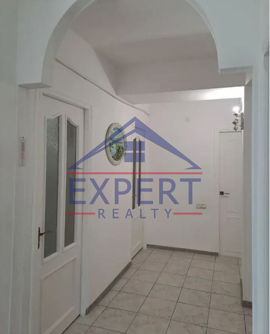 ԿԵՆՏՐՈՆ, ԵՐՎԱՆԴ ՔՈՉԱՐԻ  ՓՈՂՈՑ   3 ՍԵՆՅԱԿ