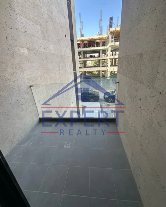 ԿԵՆՏՐՈՆ, ԼԵՈՆԻԴ ԱԶԳԱԼԴՅԱՆ ՓՈՂՈՑ, 3 ՍԵՆՅԱԿ