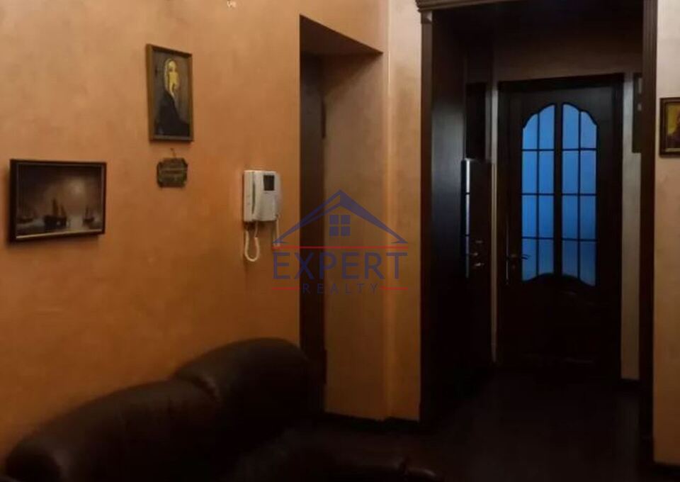 ԿԵՆՏՐՈՆ, ՏԻԳՐԱՆ ՄԵԾԻ ՊՈՂՈՏԱ, 5 ՍԵՆՅԱԿ