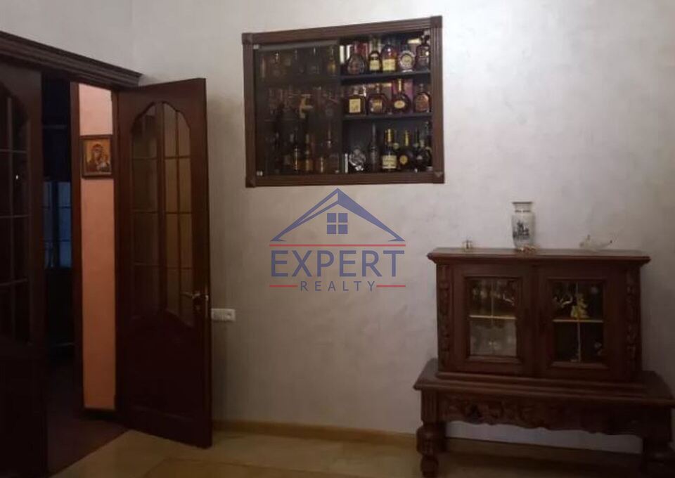 ԿԵՆՏՐՈՆ, ՏԻԳՐԱՆ ՄԵԾԻ ՊՈՂՈՏԱ, 5 ՍԵՆՅԱԿ