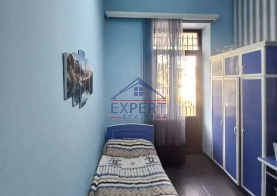 ԿԵՆՏՐՈՆ, ՏԻԳՐԱՆ ՄԵԾԻ ՊՈՂՈՏԱ, 5 ՍԵՆՅԱԿ