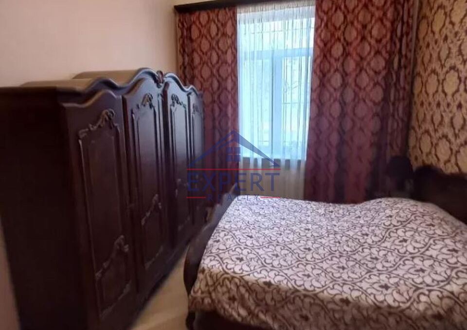 ԿԵՆՏՐՈՆ, ՏԻԳՐԱՆ ՄԵԾԻ ՊՈՂՈՏԱ, 5 ՍԵՆՅԱԿ