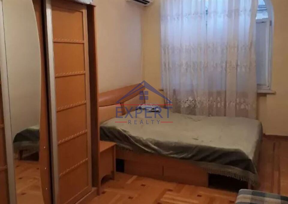 ԱՐԱԲԿԻՐ, ԿԻԵՎՅԱՆ ՓՈՂՈՑ, 2 ՍԵՆՅԱԿ