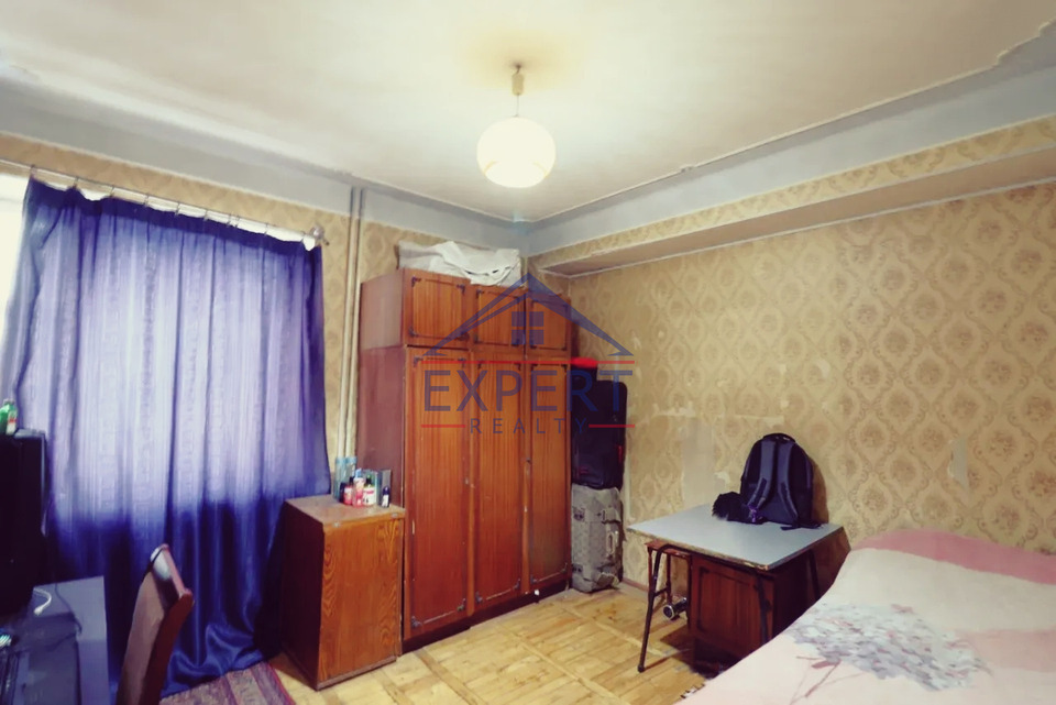 ԱՐԱԲԿԻՐ, ԴԱՎԻԹ ՀՈՎՀԱՆՆԵՍԻ ՓՈՂՈՑ, 4 ՍԵՆՅԱԿ