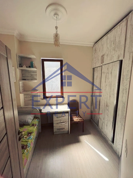 ԿԵՆՏՐՈՆ, ՏԻԳՐԱՆ ՄԵԾ ՊՈՂՈՏԱ, 4 ՍԵՆՅԱԿ