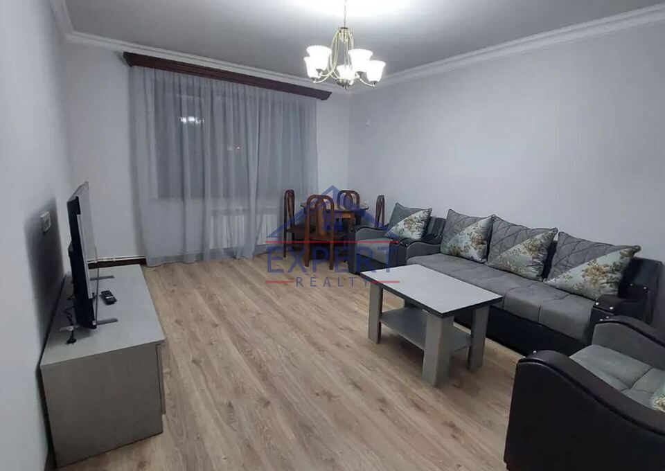ԿԵՆՏՐՈՆ, ԵՐՎԱՆԴ ՔՈՉԱՐ ՓՈՂՈՑ, 3 ՍԵՆՅԱԿ
