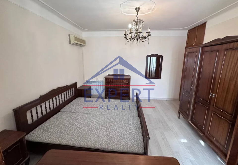 ՔԱՆԱՔԵՌ ԶԵՅԹՈՒՆ, ԴԱՎԻԹ ԱՆՀԱՂԹԻ ՓՈՂՈՑ, 3 ՍԵՆՅԱԿ