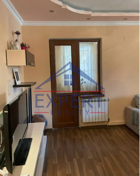 ԴԱՎԹԱՇԵՆ, ՏԻԳՐԱՆ ՊԵՏՐՈՍՅԱՆ ՓՈՂՈՑ, 3 ՍԵՆՅԱԿ