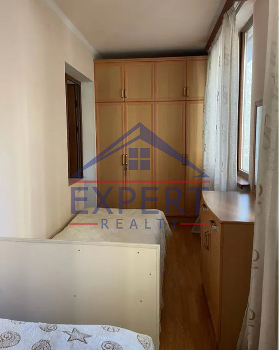 ԴԱՎԹԱՇԵՆ, ՏԻԳՐԱՆ ՊԵՏՐՈՍՅԱՆ ՓՈՂՈՑ, 3 ՍԵՆՅԱԿ