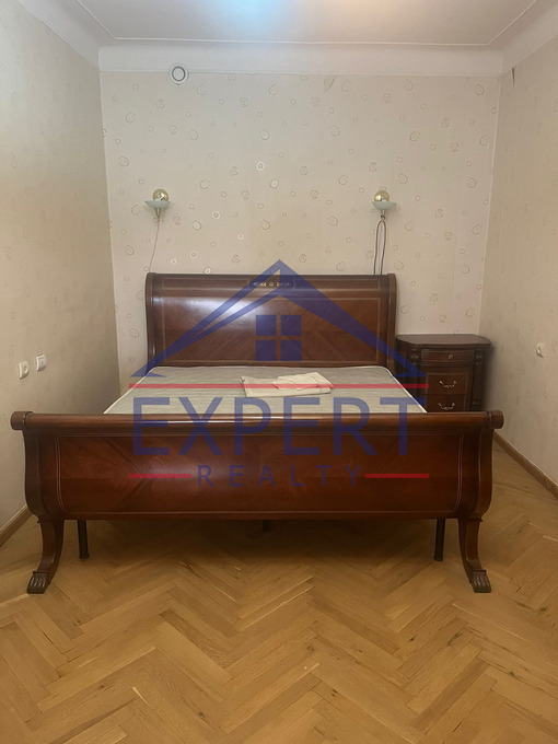 ԿԵՆՏՐՈՆ, ՄՈՍԿՈՎՅԱՆ ՓՈՂՈՑ, 3 ՍԵՆՅԱԿ