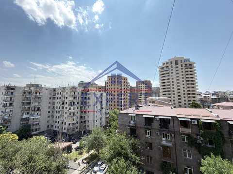 ԿԵՆՏՐՈՆ, ՊՈՒՇԿԻՆԻ ՓՈՂՈՑ, 3 ՍԵՆՅԱԿ