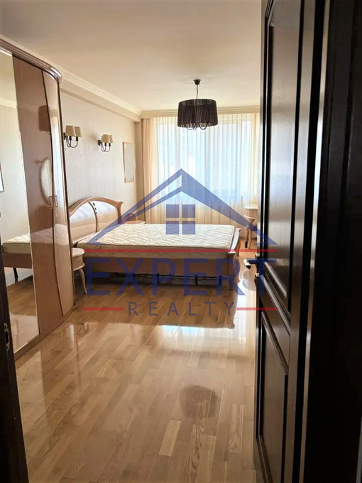 ԿԵՆՏՐՈՆ, ԵԶՆԻԿ ԿՈՂԲԱՑՈՒ ՓՈՂՈՑ, 3 ՍԵՆՅԱԿ