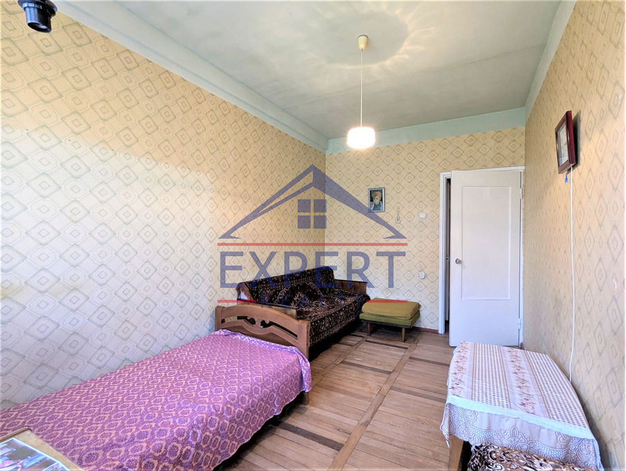 ԴԱՎԹԱՇԵՆ, 4-ՐԴ ԹԱՂԱՄԱՍ 3 ՍԵՆՅԱԿ