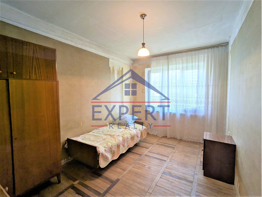 ԴԱՎԹԱՇԵՆ, 4-ՐԴ ԹԱՂԱՄԱՍ 3 ՍԵՆՅԱԿ