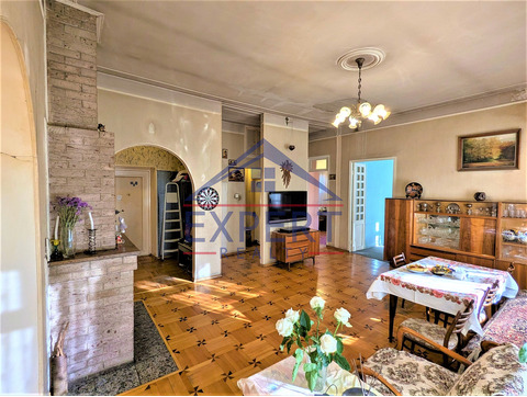 ԿԵՆՏՐՈՆ, ՄԱՇՏՈՑԻ ՊՈՂՈՏԱ, 4 ՍԵՆՅԱԿ