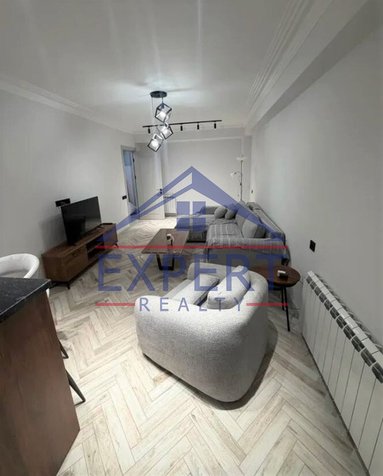 ԿԵՆՏՐՈՆ, ՀԻՆ ԵՐԵՎԱՆՑՈՒ ՓՈՂՈՑ, 4 ՍԵՆՅԱԿ