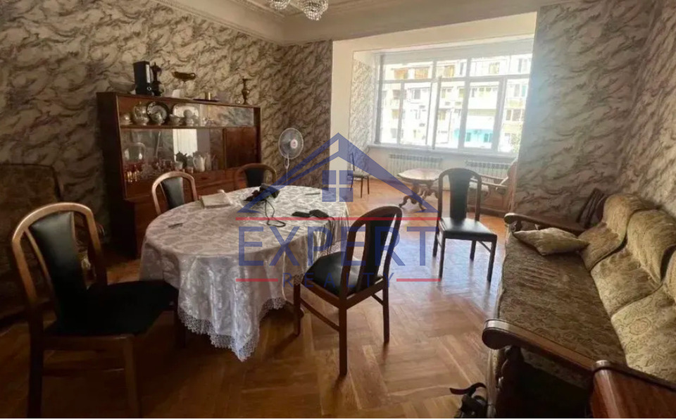 ԿԵՆՏՐՈՆ, ՍԱՐՅԱՆ ՓՈՂՈՑ, 3 ՍԵՆՅԱԿ