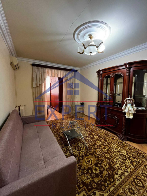 ԱՐԱԲԿԻՐ, ԱՎԵՏ ԱՎԵՏԻՍՅԱՆ ՓՈՂՈՑ, 2 ՍԵՆՅԱԿ